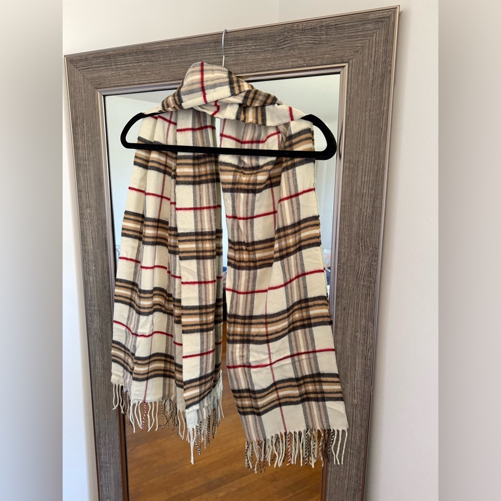 V. FRAAS Plaid Scarf 100% Cashmink